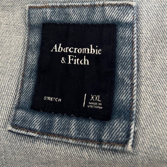Abercrombie & Fitch Men’s Jean Jacket - brand new, never worn! - Picture 2 of 3